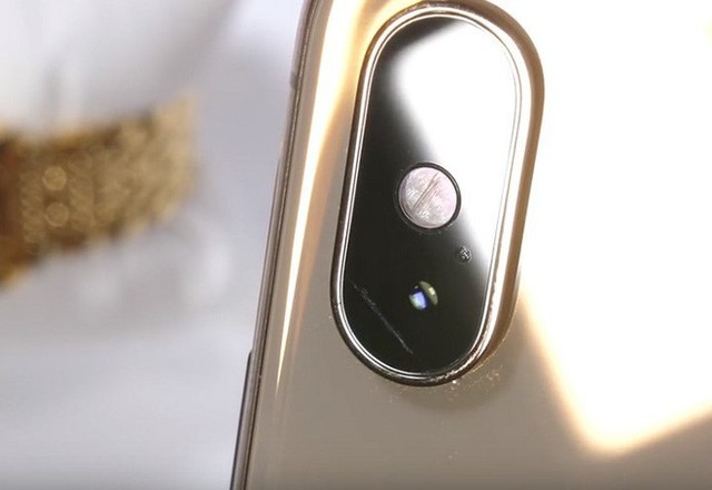 Tra tấn iPhone XS Max bằng cào xước, hơ lửa và bẻ cong: Độ bền tốt nhưng khả năng chống xước không cao - Ảnh 3.