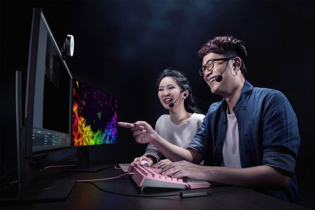 Tai nghe Razer Ifrit - Chơi game vẫn giữ vẻ đẹp trai như thường - Ảnh 1.