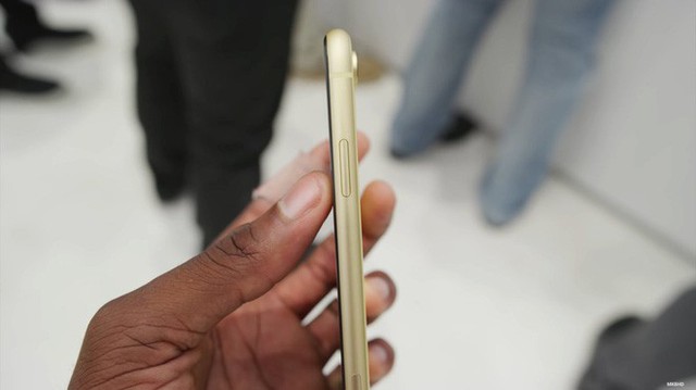 Soi kỹ từng màu của XR, mẫu iPhone dự kiến bán chạy hơn cả XS và XS Max - Ảnh 16.