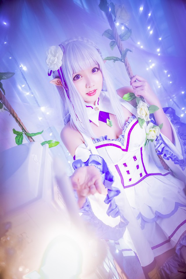 Cosplay tuyệt đẹp về nàng công chúa tóc trắng Emilia trong Re:Zero - Ảnh 4.