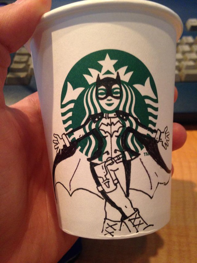 Từ Logo của Starbucks, cư dân mạng đã tạo ra những thiết kế vô cùng ấn tượng
