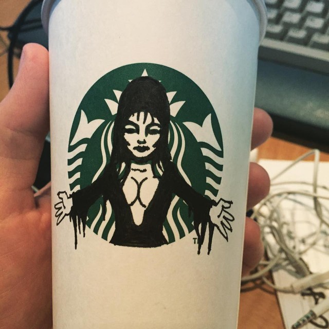 Từ Logo của Starbucks, cư dân mạng đã tạo ra những thiết kế vô cùng ấn tượng