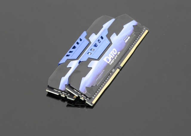Đánh giá RAM Dato DDR4 Extreme: thương hiệu kì lạ đến từ Đài Loan - Ảnh 4.