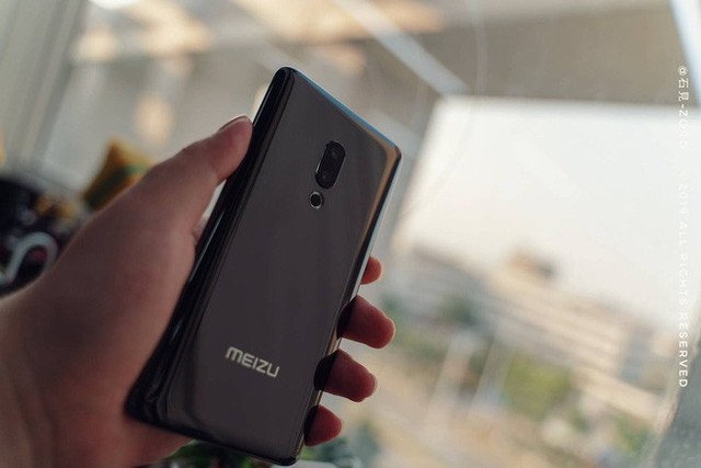 Cận cảnh Meizu Zero: Smartphone không lỗ đầu tiên trên thế giới - Ảnh 4.