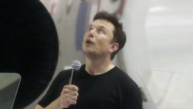 Tỷ phú Elon Musk và những câu chuyện đời thực bi thảm mà không phải ai cũng biết tới - Ảnh 2.