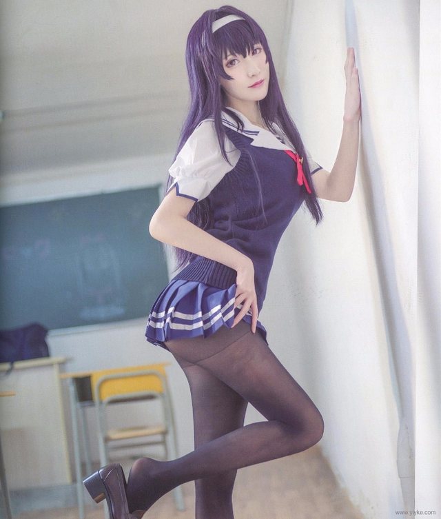 Chảy máu mũi với loạt ảnh cosplay cô nàng Kasumigaoka Utaha khoe vòng 1 nở nang - Ảnh 3.