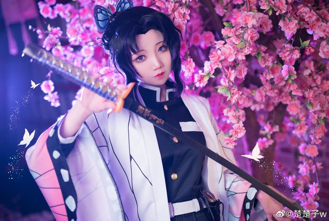 Trùng trụ Kochou Shinobu thoát tục tựa tiên nữ qua loạt ảnh cosplay đẹp mê hồn - Ảnh 9.