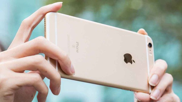 Apple xác nhận iPhone 6s có thể biến thành cục gạch, vào kiểm tra ngay xem máy của bạn có dính hay không - Ảnh 1. Apple xác nhận iPhone 6s có thể biến thành cục gạch, vào kiểm tra ngay xem máy của bạn có dính hay không - Ảnh 1.