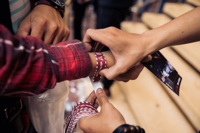 Trước thềm Chung Kết Quốc Gia - Đấu Trường Sinh Tồn 2019: Game thủ nô nức xếp hàng tham dự sự kiện hot nhất trong năm của Free Fire - Ảnh 4. Trước thềm Chung Kết Quốc Gia - Đấu Trường Sinh Tồn 2019: Game thủ nô nức xếp hàng tham dự sự kiện hot nhất trong năm của Free Fire - Ảnh 4.