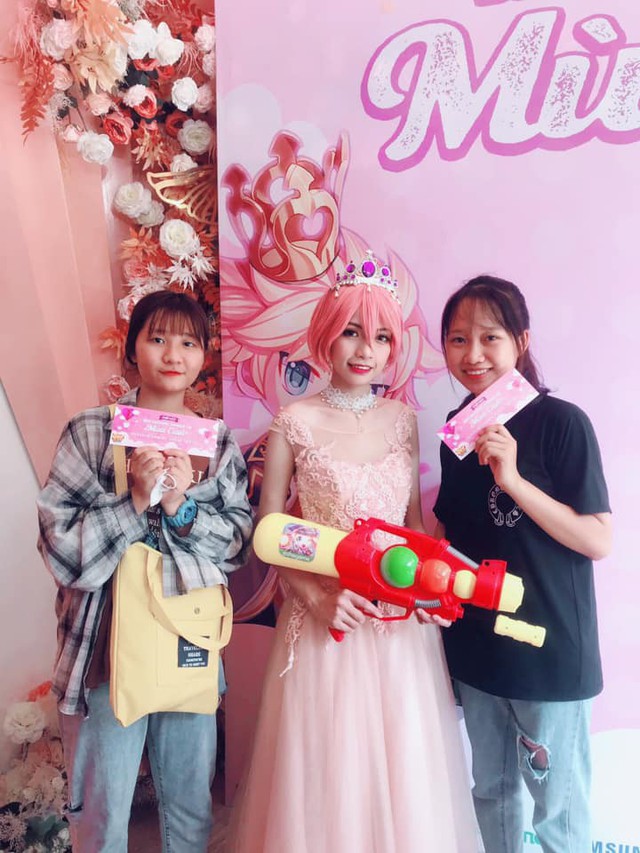 “Nắng vỡ đầu, nóng chảy cả mỡ” nhưng cũng không thể cản 500 anh em đến offline Gun Gun Mobile - Ảnh 10. “Nắng vỡ đầu, nóng chảy cả mỡ” nhưng cũng không thể cản 500 anh em đến offline Gun Gun Mobile - Ảnh 10.
