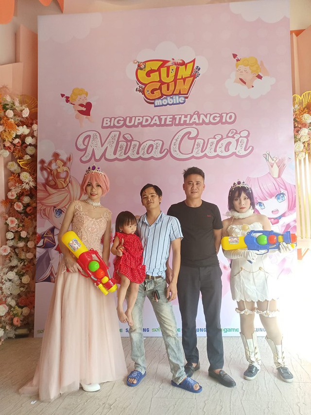 “Nắng vỡ đầu, nóng chảy cả mỡ” nhưng cũng không thể cản 500 anh em đến offline Gun Gun Mobile - Ảnh 14. “Nắng vỡ đầu, nóng chảy cả mỡ” nhưng cũng không thể cản 500 anh em đến offline Gun Gun Mobile - Ảnh 14.
