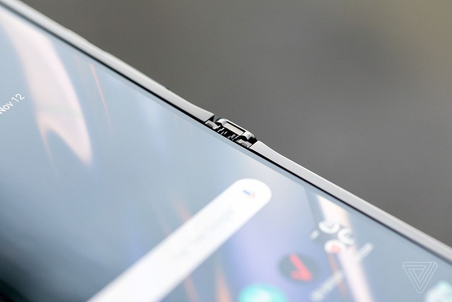 Motorola Razr chính thức được hồi sinh với hình hài của một chiếc smartphone Android màn hình gập, giá 1.500 USD - Ảnh 5.