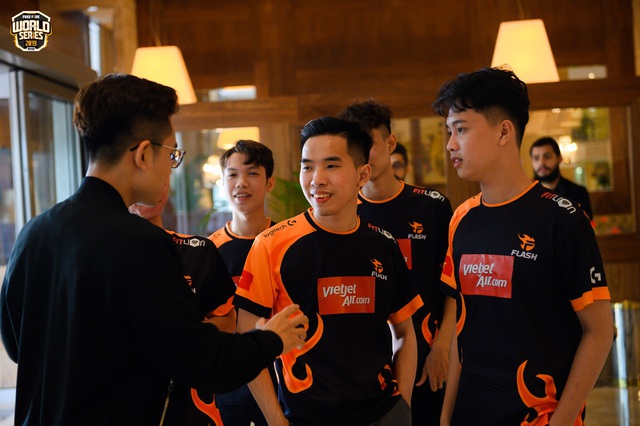 Đại diện Việt Nam - Team Flash trên con đường làm nên lịch sử tại Free Fire World Series 2019 - Ảnh 1.