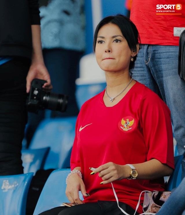 Maria Ozawa đi xem SEA Games, cổ vũ trận U22 Indonesia đấu U22 Thái Lan - Ảnh 3.