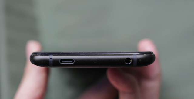 Nắn tận tay ROG Phone 2: Smartphone gaming hơn 20 triệu liệu chơi có sướng như lời đồn - Ảnh 6.
