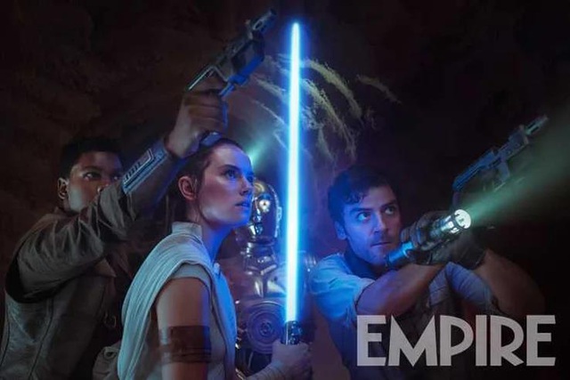 Star Wars: Rise of Skywalker hé lộ thêm hình ảnh về bộ ba nhân vật chính - Ảnh 1.