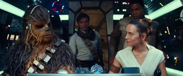 Star Wars: Rise of Skywalker hé lộ thêm hình ảnh về bộ ba nhân vật chính - Ảnh 2.
