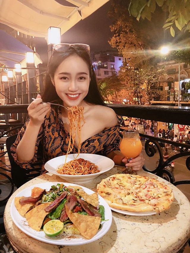 Trắng xinh hết phần thiên hạ, hot girl cứ mỗi khi hở bạo là thêm một lần khiến cộng đồng mạng xao xuyến - Ảnh 11.