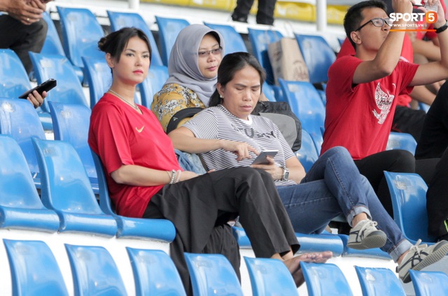 Có thánh nữ Maria Ozawa đến giương cờ ủng hộ, Indonesia vẫn thua đậm Việt Nam trong trận chung kết Seagames 30 - Ảnh 2.