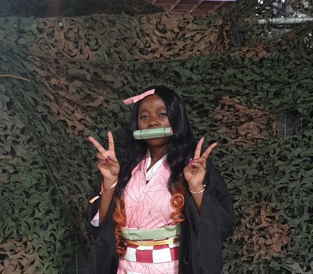 Kimetsu no Yaiba: Phiên bản cosplay Nezuko da màu gây tranh cãi dữ dội trên mạng xã hội - Ảnh 1.