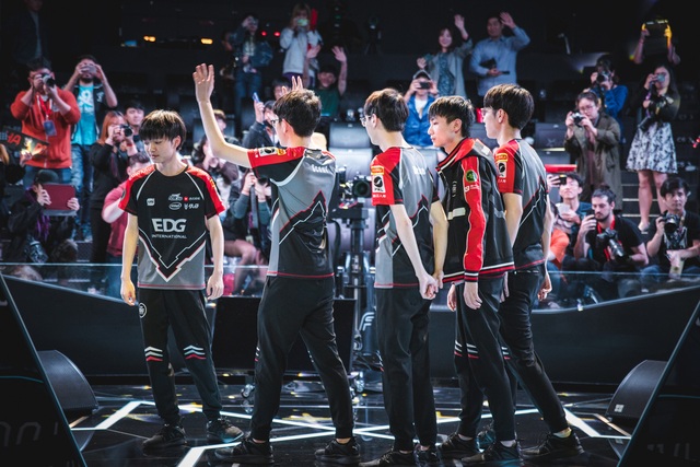 LMHT: Nối tiếp Mata, thần rừng Clearlove trở thành huấn luyện viên cho Edward Gaming - Ảnh 2. LMHT: Nối tiếp Mata, thần rừng Clearlove trở thành huấn luyện viên cho Edward Gaming - Ảnh 2.