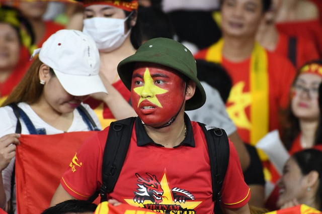 Không hổ danh người con xa xứ, Jankos về thăm quê còn mua hẳn quốc bảo Việt Nam làm quà tặng bạn - Ảnh 3. Không hổ danh người con xa xứ, Jankos về thăm quê còn mua hẳn quốc bảo Việt Nam làm quà tặng bạn - Ảnh 3.