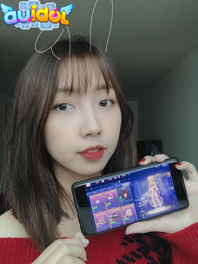 Chẳng cần vòng 1 khủng hay hở bất kỳ centimet vải nào, nữ game thủ học sinh cấp 3 vẫn nhận bão like vì quá dễ thương - Ảnh 2.