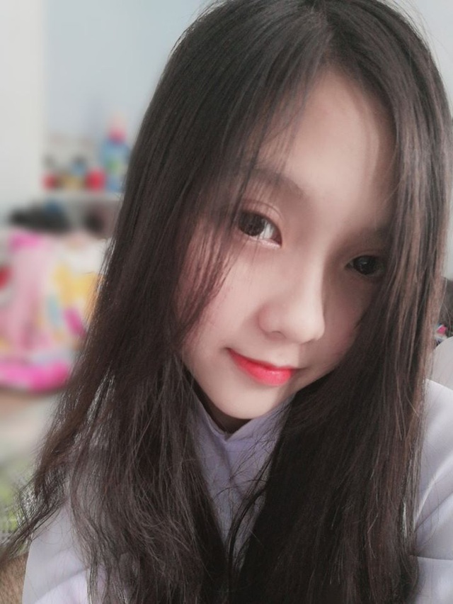 Được Thầy Ba thuê duo trong buổi stream, nữ sinh 2k5 trở thành cháu gái quốc dân chỉ sau một đêm - Ảnh 2. Được Thầy Ba thuê duo trong buổi stream, nữ sinh 2k5 trở thành cháu gái quốc dân chỉ sau một đêm - Ảnh 2.