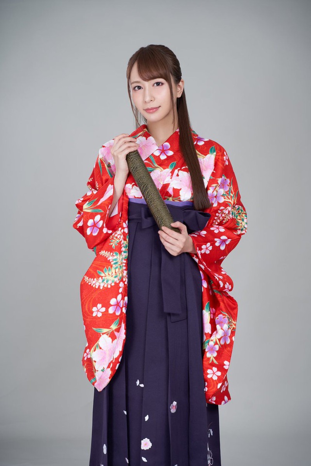 Loạt ảnh các mỹ nhân Nhật Bản trong trang phục truyền thống đầy ngọt ngào trong ngày cuối năm - Ảnh 6.