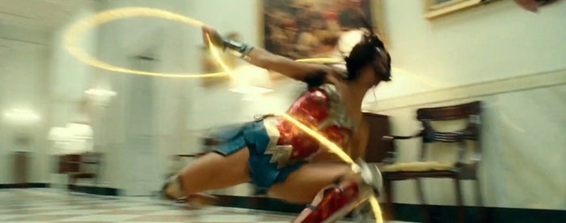 Diana hội ngộ Steve Trevor trong trailer mới của Wonder Woman 1984 - Ảnh 6.