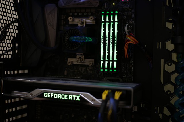 Kingston HyperX Predator RGB - Kit RAM xương cá nhiều màu rất dữ dội cho game thủ cá tính - Ảnh 11.
