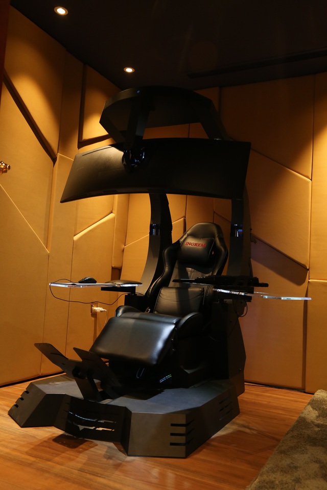 Cận cảnh chiếc ghế gaming trị giá trăm triệu của đại gia Hà Thành, trông như bê ra từ phim viễn tưởng - Ảnh 1.