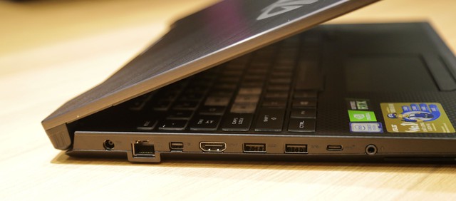 Trải nghiệm laptop gaming Asus ROG Strix SCAR II mới nâng cấp RTX: Hiệu năng cực tốt - Ảnh 8.