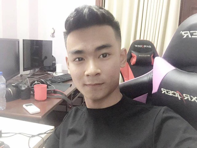 Quang Cuốn bất ngờ khoe tậu xế hộp tiền tỷ - Thêm một Streamer thành công trên con đường trở thành đại gia? - Ảnh 2.