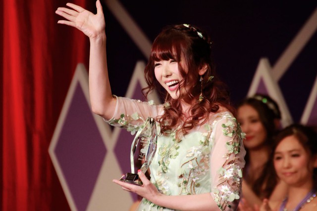 Giải thưởng diễn viên phim người lớn xuất sắc nhất Nhật Bản: Toda Makoto lên ngôi hậu, Yui Hatano được vinh danh - Ảnh 7.