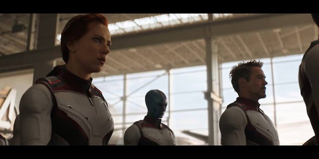Avengers: Endgame tung Trailer mới - Iron Man sống sót trở về Trái Đất hội ngộ các siêu anh hùng - Ảnh 2.