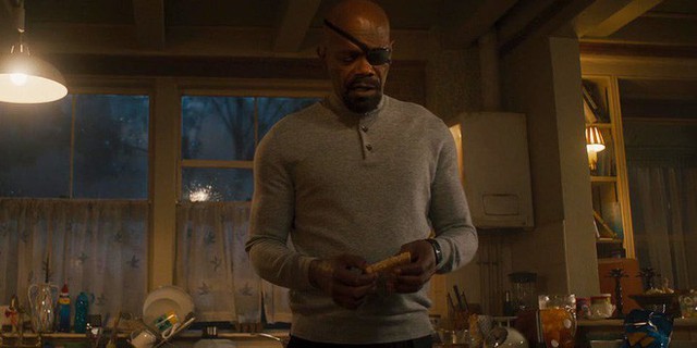 Từ mẩu bánh mì trong Age of Ultron, fan Marvel đang đồn đoán Nick Fury chính là một người Skrull - Ảnh 2.