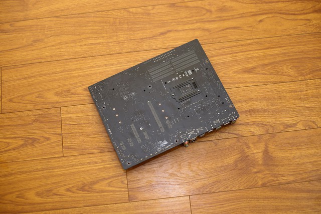 Đập hộp Asus Prime Z390-P: Bo mạch chủ tiết kiệm cho máy tính chiến game cao cấp - Ảnh 13.