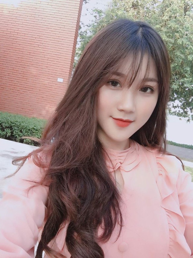 Đã tìm ra danh tính của cô nàng cổ động viên xinh đẹp trận U23 Việt Nam - xinh như thiên thần, đốn tim cộng đồng mạng - Ảnh 13.