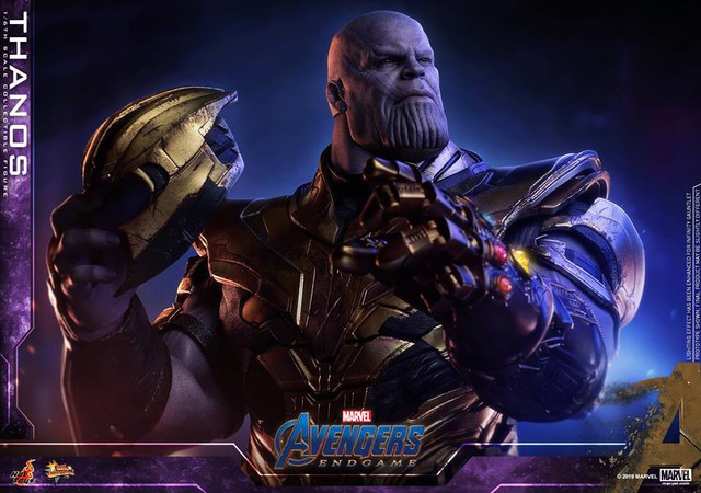 Avengers: Endgame- Cận cảnh thiết kế của Thanos, một tay đeo găng Vô Cực, một tay cầm kiếm - Ảnh 13.