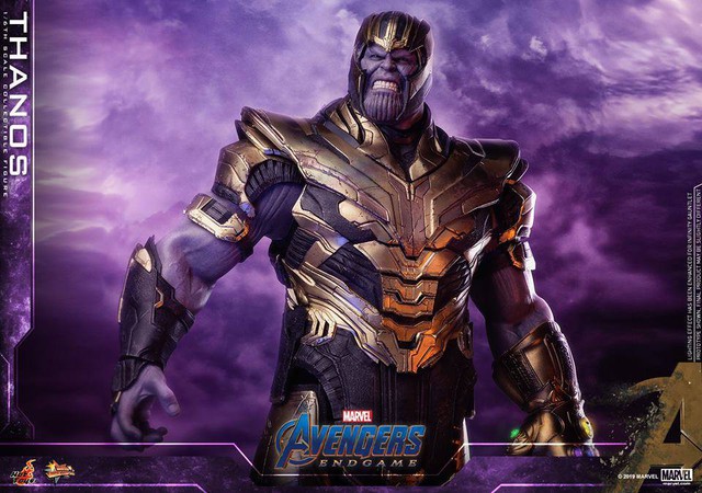 Avengers: Endgame- Cận cảnh thiết kế của Thanos, một tay đeo găng Vô Cực, một tay cầm kiếm - Ảnh 4.