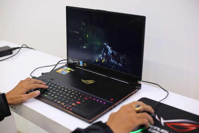 Trải nghiệm nhanh ROG Zephyrus S GX701 - Laptop gaming 17 inch mỏng nhất thế giới mới về Việt Nam - Ảnh 18.