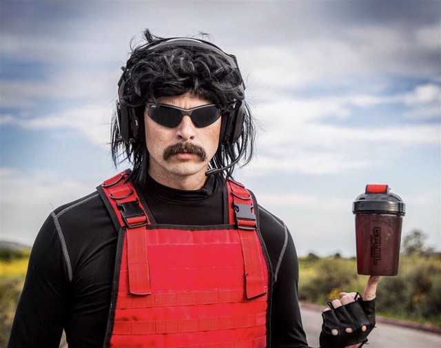 Vui tính như Dr Disrespect, âm mưu gạ Tyler1 sang game bắn súng để củ hành - Ảnh 2.