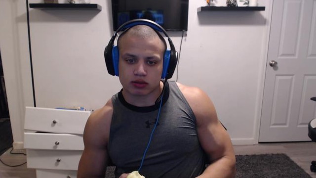 LMHT: Không thể thoát khỏi rank Kim Cương I, streamer đình đám Tyler1 thua trắng 230 triệu cho Yassuo - Ảnh 2.