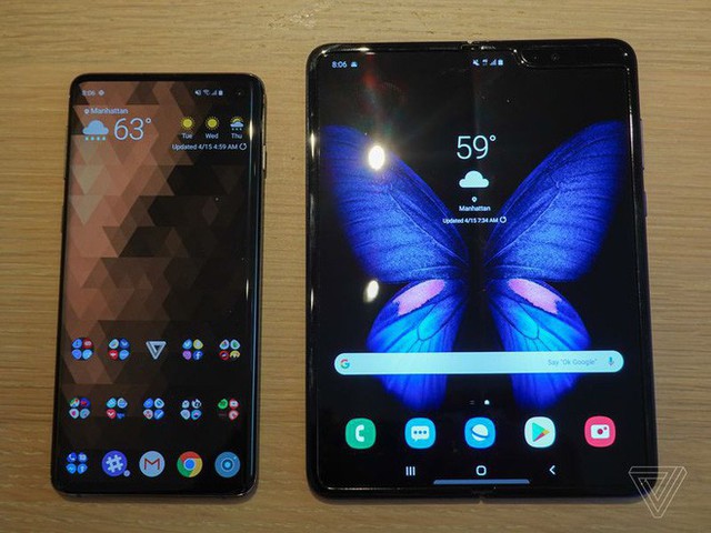 Trên tay Samsung Galaxy Fold: cầm nắm sướng tay, tiếng mở ra đóng vào nghe sướng tai và phần mềm thì tốt đáng ngạc nhiên - Ảnh 26.