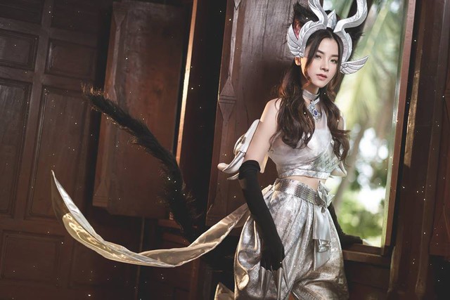 Liên Quân Mobile: Ngắm nhìn vẻ đẹp lộng lẫy, kiêu sa của cosplayer Arum Sacred Sentinel - Ảnh 4.