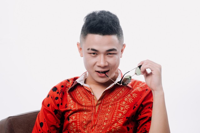 Thụt: Chàng streamer từng bị đuổi khỏi nhà với hai bộ quần áo vì gia đình phá sản - Ảnh 3. Thụt: Chàng streamer từng bị đuổi khỏi nhà với hai bộ quần áo vì gia đình phá sản - Ảnh 3.