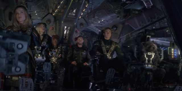 Avengers: Endgame- Sẽ có ít nhất 2 trận đại chiến với Thanos, Captain Marvel sẽ chết? - Ảnh 2. Avengers: Endgame- Sẽ có ít nhất 2 trận đại chiến với Thanos, Captain Marvel sẽ chết? - Ảnh 2.