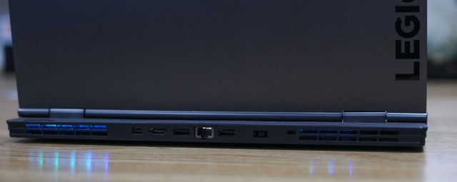 Đánh giá Lenovo Legion Y730: Laptop gaming lịch sự, hoàn hảo cho game thủ kín tiếng - Ảnh 5.