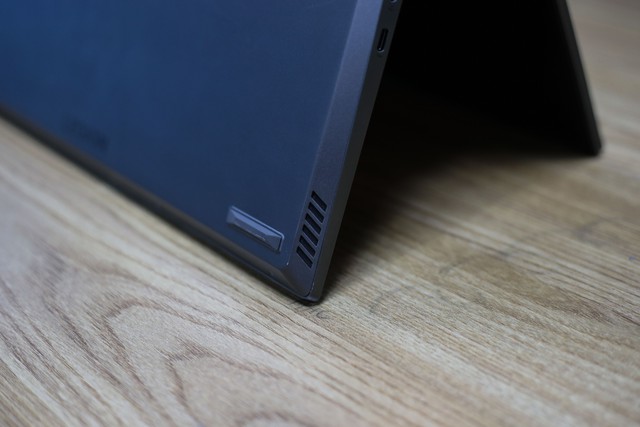 Đánh giá Lenovo Legion Y730: Laptop gaming lịch sự, hoàn hảo cho game thủ kín tiếng - Ảnh 10.